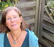 Christiane-de-Jong-400